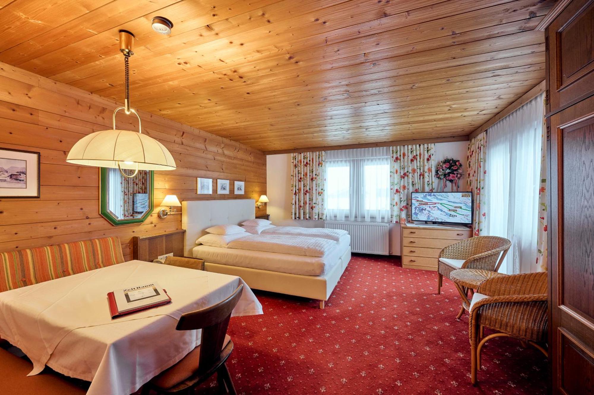 Appartementhaus Holiday Lech Extérieur photo