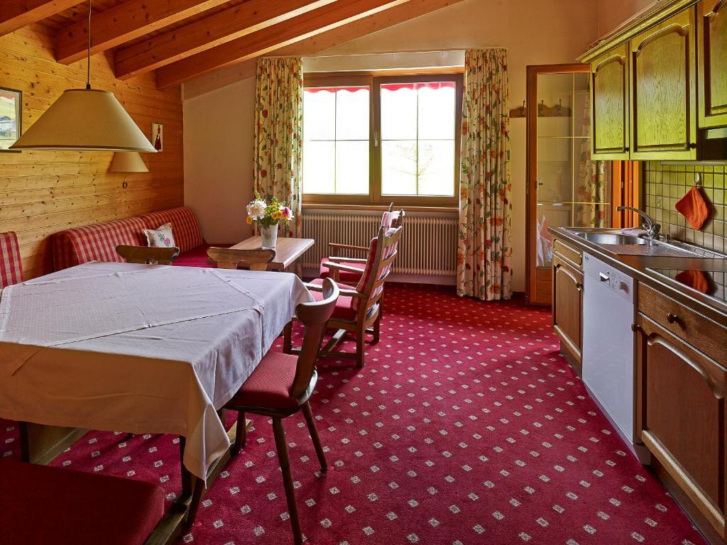 Appartementhaus Holiday Lech Extérieur photo