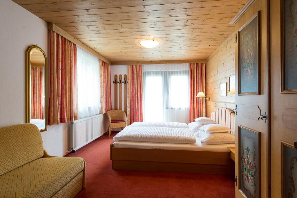 Appartementhaus Holiday Lech Extérieur photo
